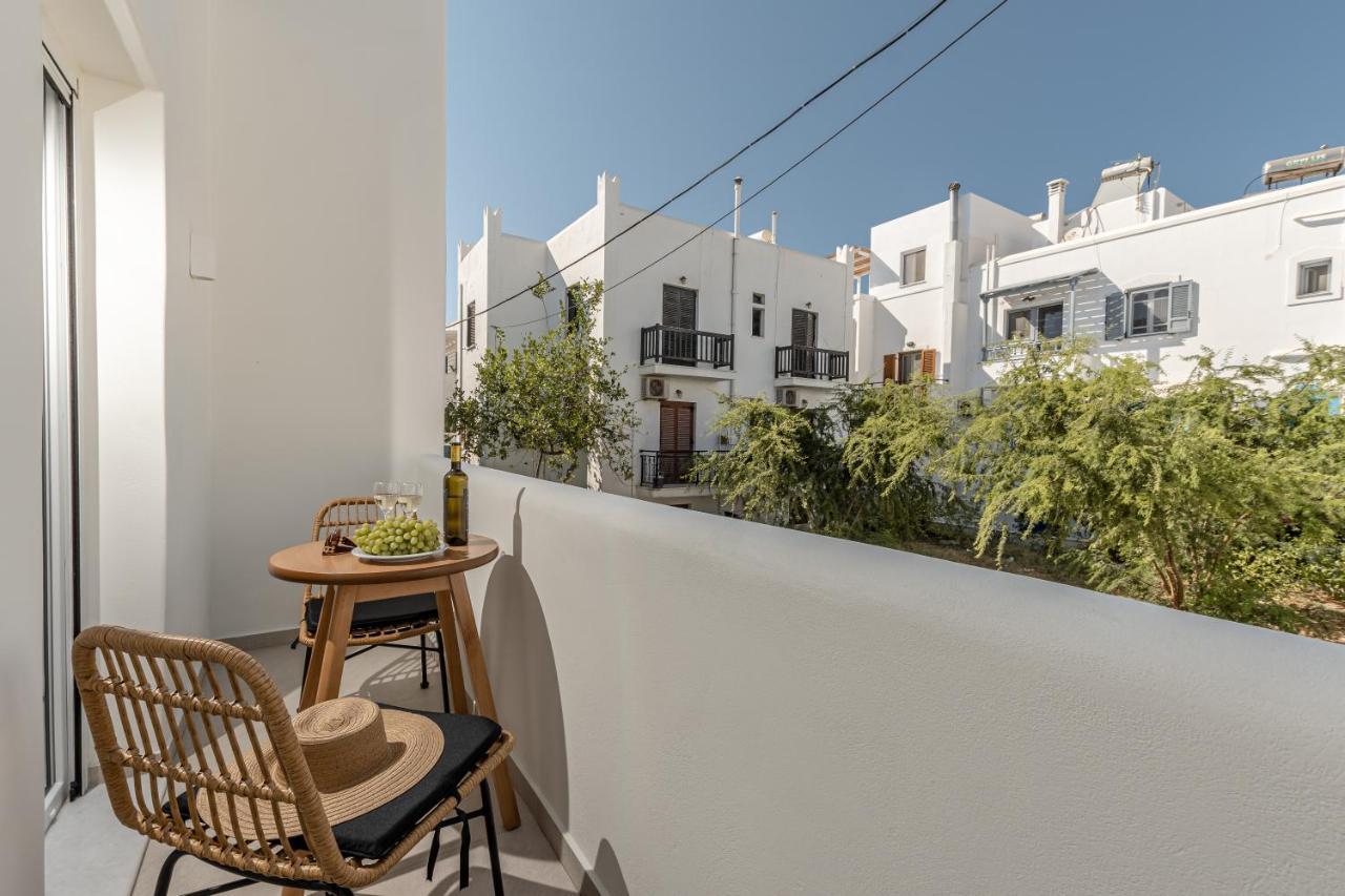 Heavenly Suites & Studios Naxos City エクステリア 写真