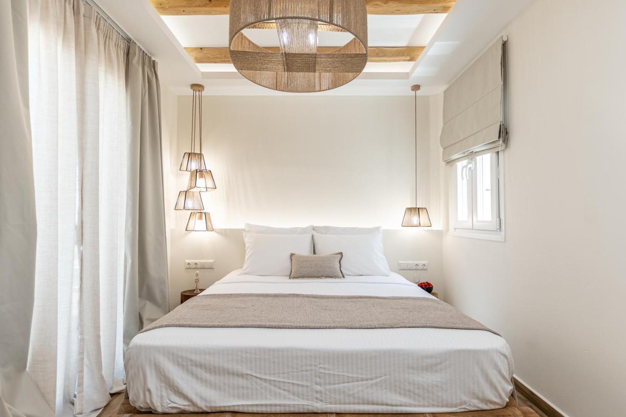 Heavenly Suites & Studios Naxos City エクステリア 写真