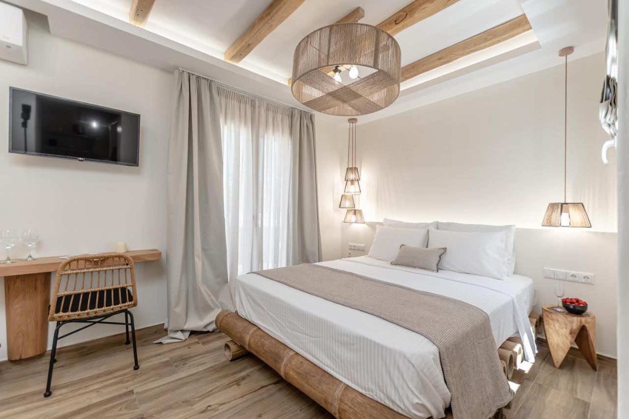 Heavenly Suites & Studios Naxos City エクステリア 写真